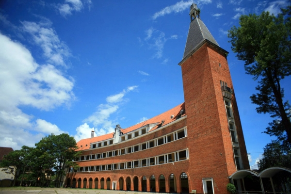 Dalat Education College