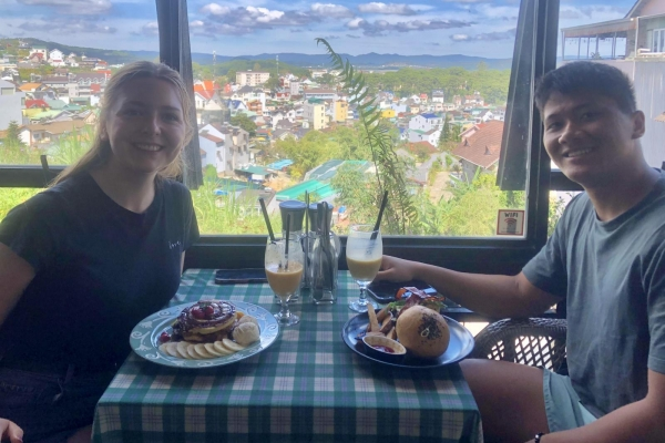 Delicious breakfast with numerous vegan options, calming atmosphere with a lovely view and friendly staff who also speak good English. Dietary restrictions: Loads of vegan options for breakfast, lunch and dinner available. Soy milk available for drinks.